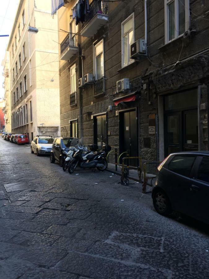B&B Emme21 Νάπολη Εξωτερικό φωτογραφία